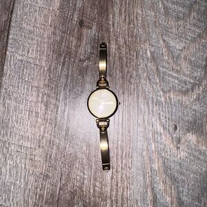 Gold Watch with Slim Band Fossil